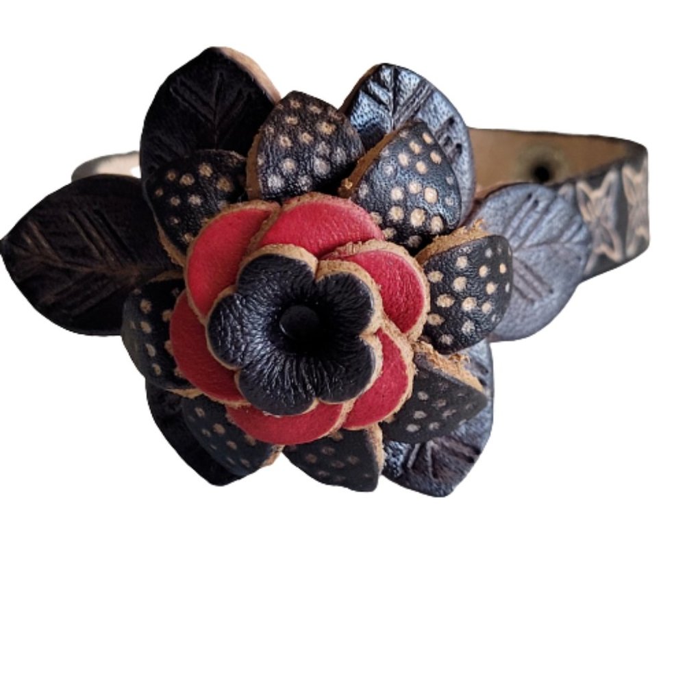 Single Flower Cowhide Leather Bracelet Wrist Handmade Handcrafted Brown with Red